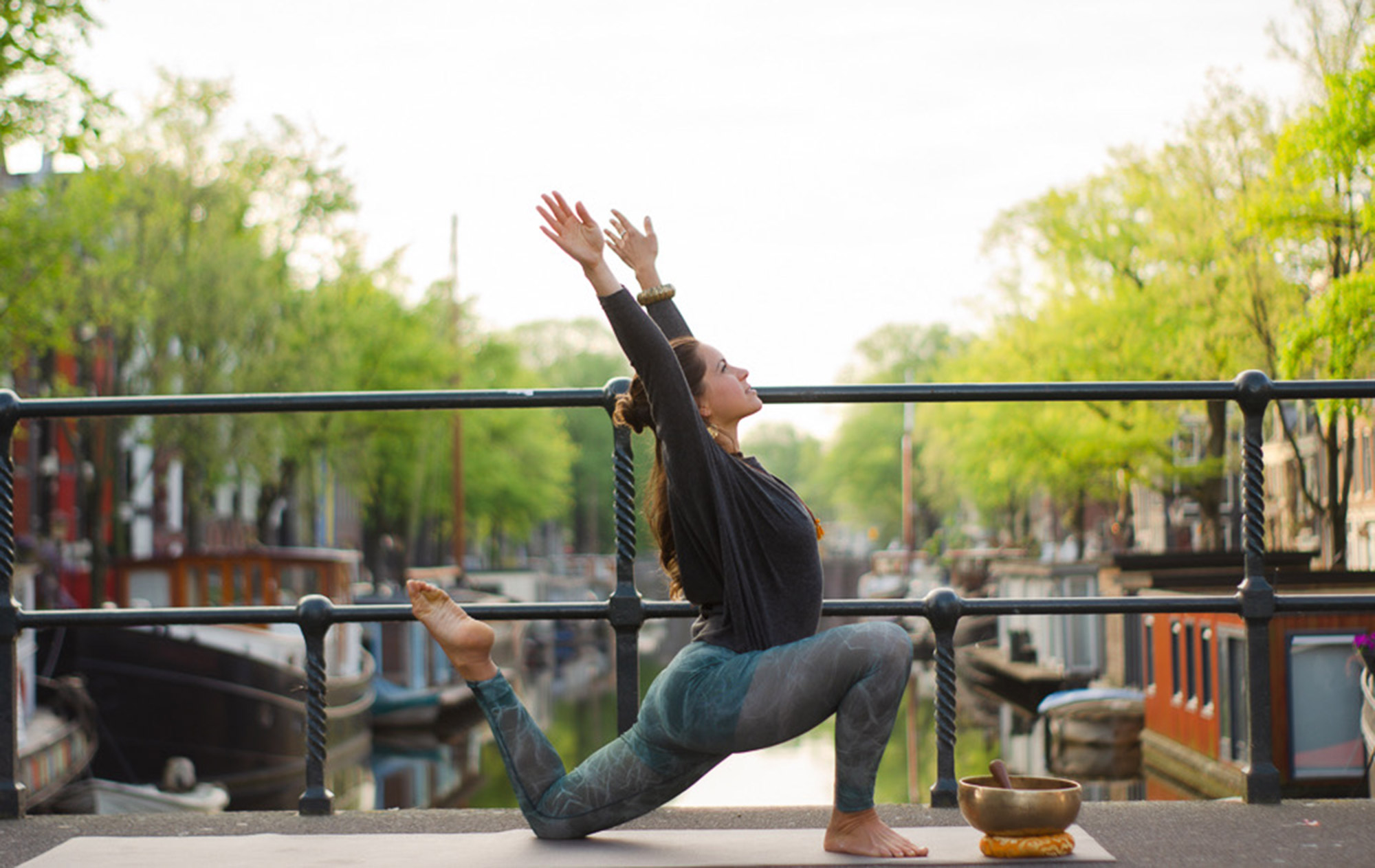 Yoga & Pilates Amsterdam Carolina Dorell SOMA EXPERIENCE Yoga, Pilates & somatic movement SOMA EXPEREINCE Holistic wellness & self -care programs